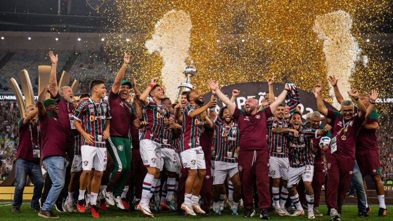flu-se-torna-o-primeiro-clube-a-conquistar-a-libertadores-derrotando-cinco-campeoes-da-america